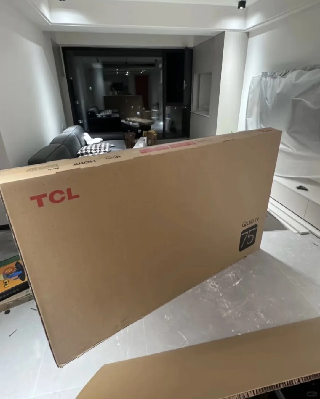 TCL 75T7K 75寸电视纸箱