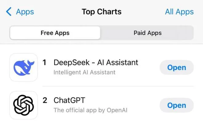 DeepSeek登顶苹果中国和美区App免费榜