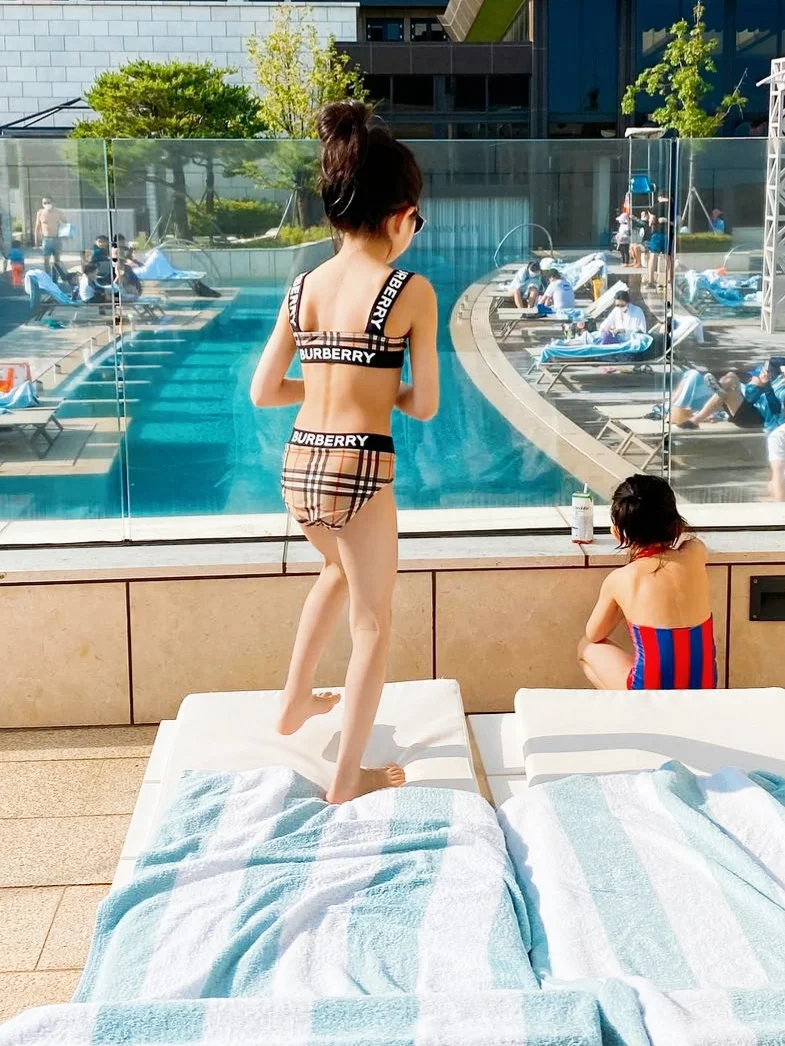小孩子的泳衣都这么好看吗