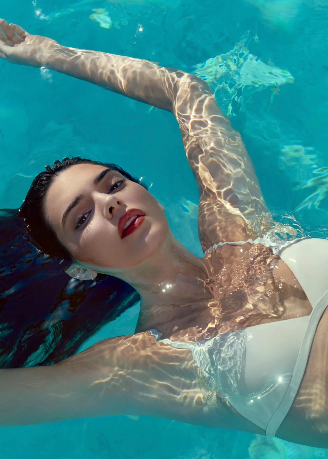 夏日泳装拍照教科书2 / Kendall Jenner