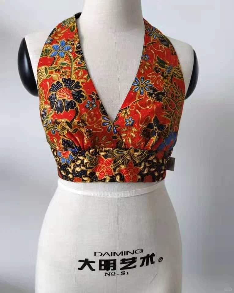唯一一件batik crop top
