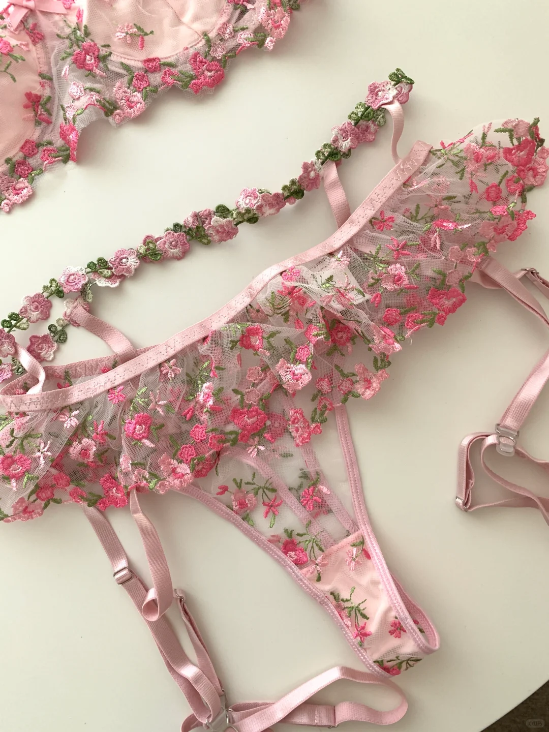 Moonlit Lace🎀天使的庭院