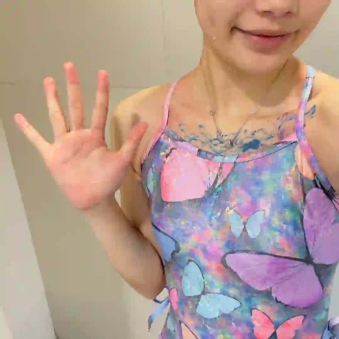 喜欢我的蝴蝶🦋泳衣