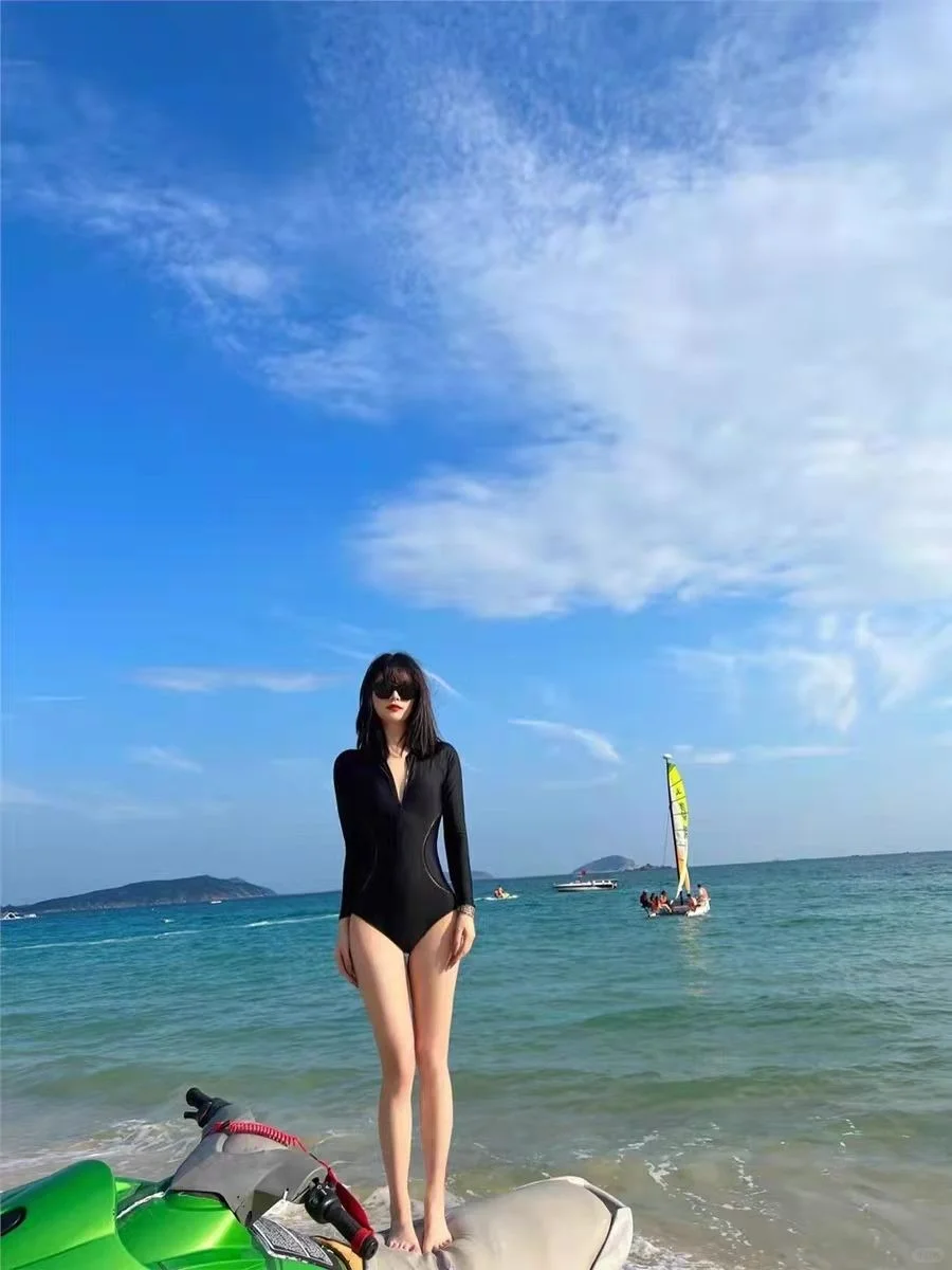 求求了❗去玩水都穿长袖泳衣👙尊滴巨显瘦