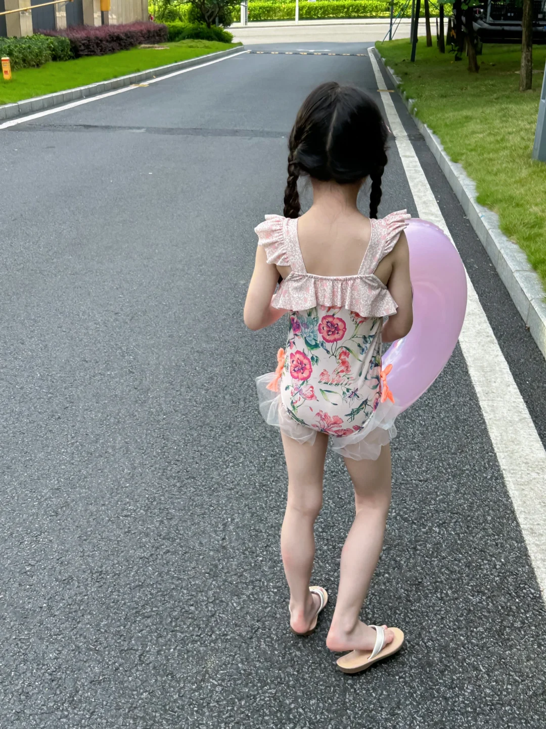 女儿的夏日泳衣穿搭🩱