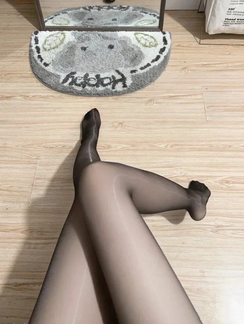 姐妹们 你们是如何收纳丝袜的