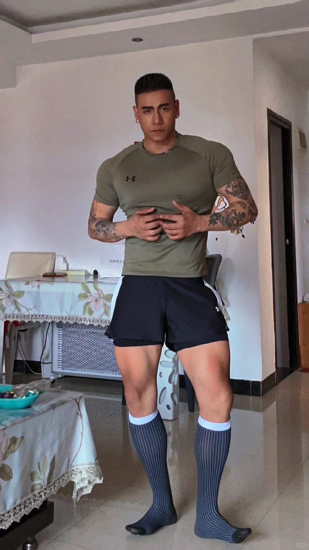 正装丝袜遇上运动装