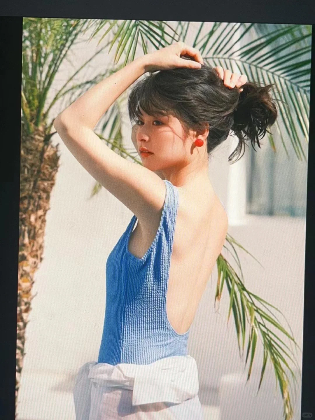 拍泳装姿势参考1