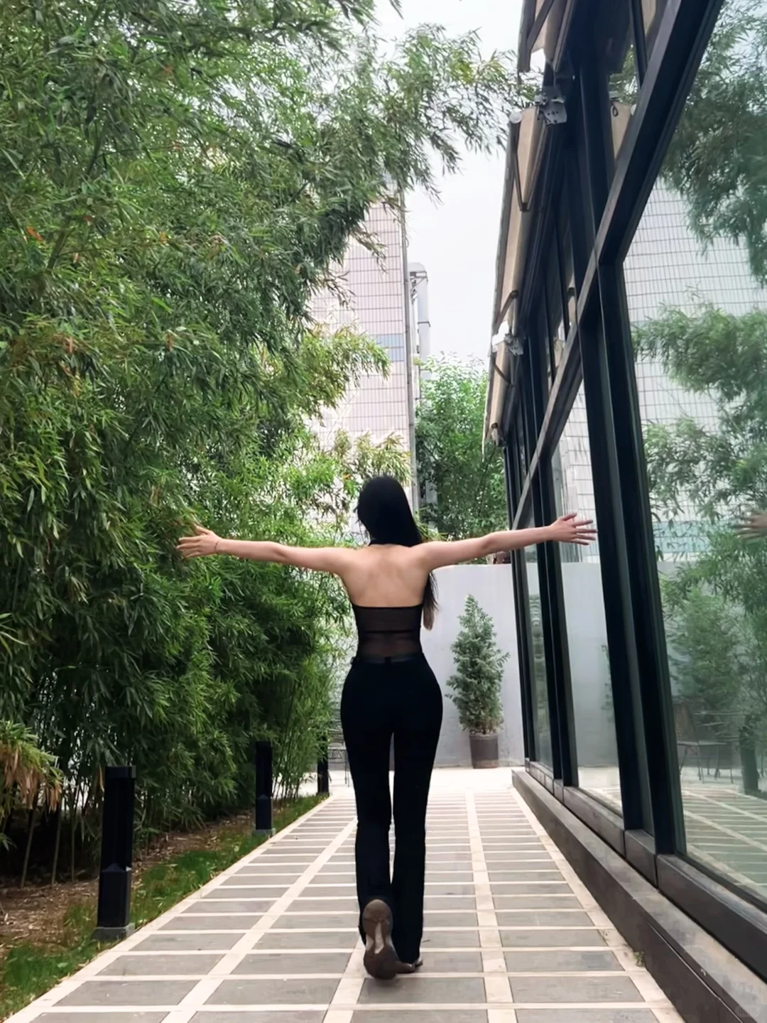 辣妹拍照姿势
