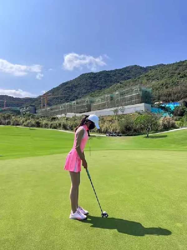 快看看你夏日衣柜里是不是少了一件防晒丝袜