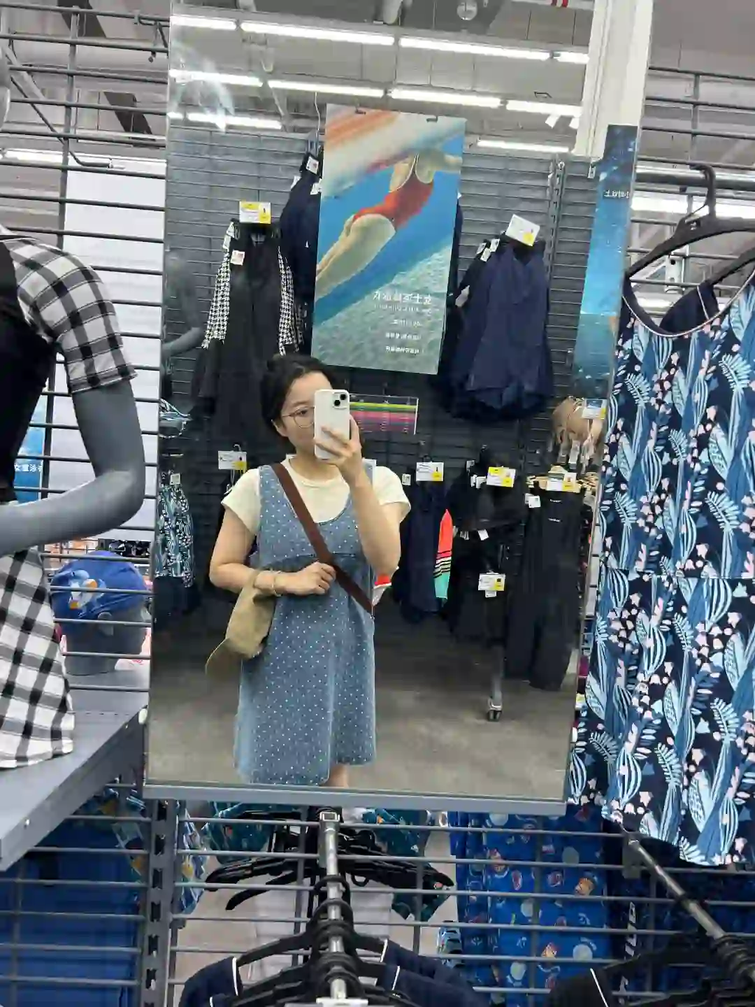 急求新手游泳买什么泳衣啊！
