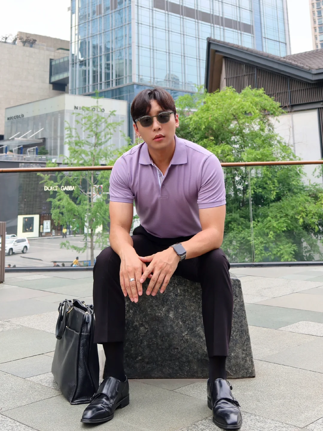 正装男给你点颜色看看👔