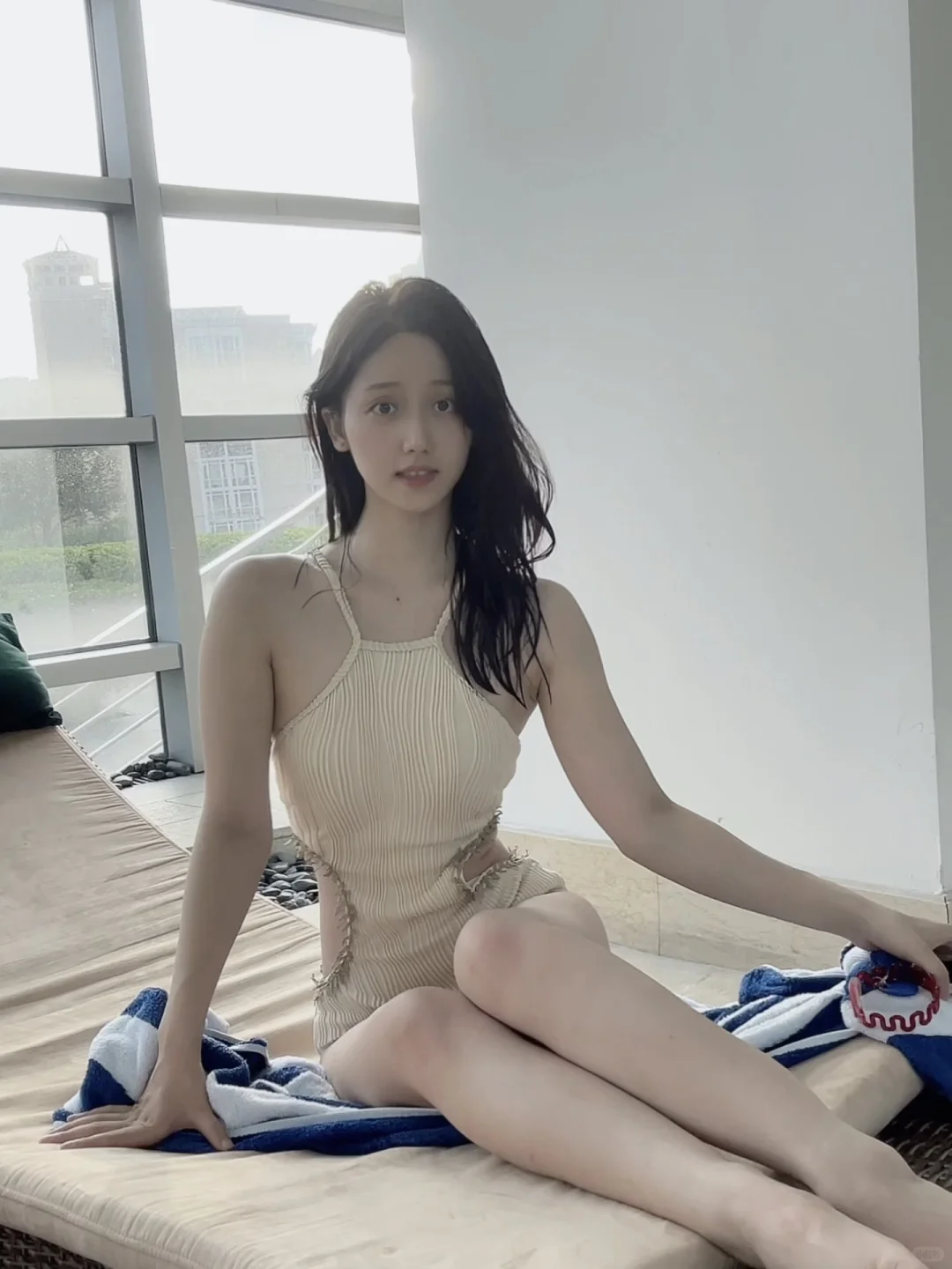 刚游完泳