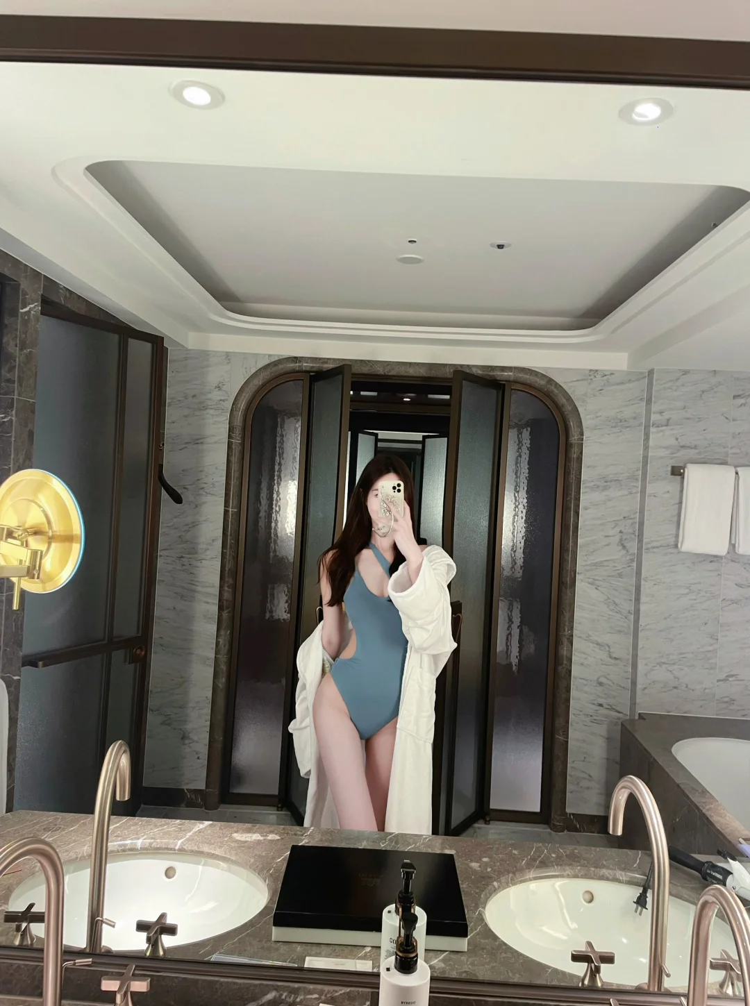 把书读烂 困在爱里是笨蛋