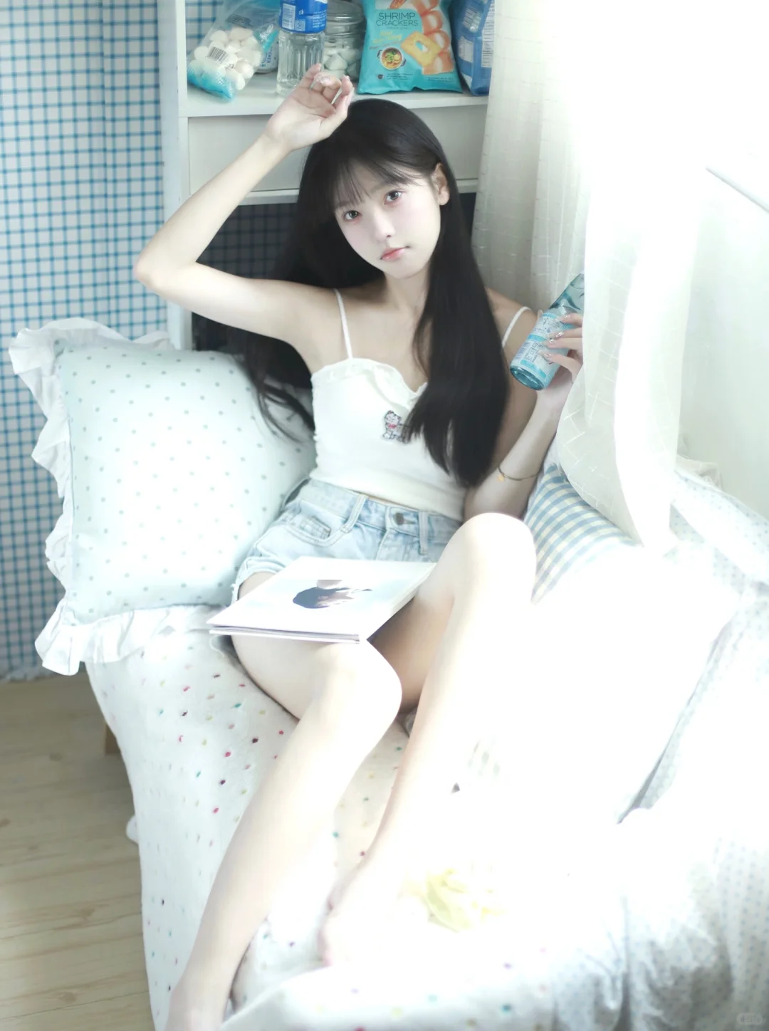 突然翻到前女友留在我相机里的照片……