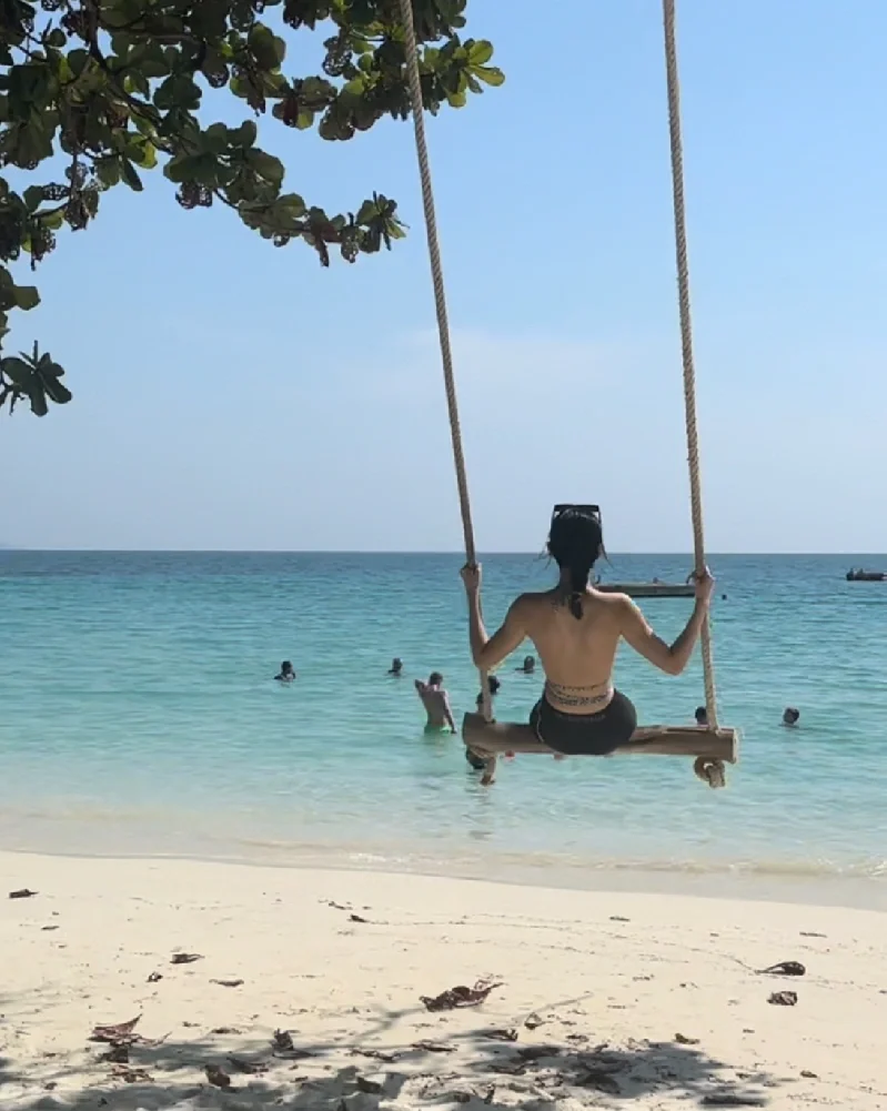 🏊一直游泳 你就会拥有直角肩和倒三角🤔