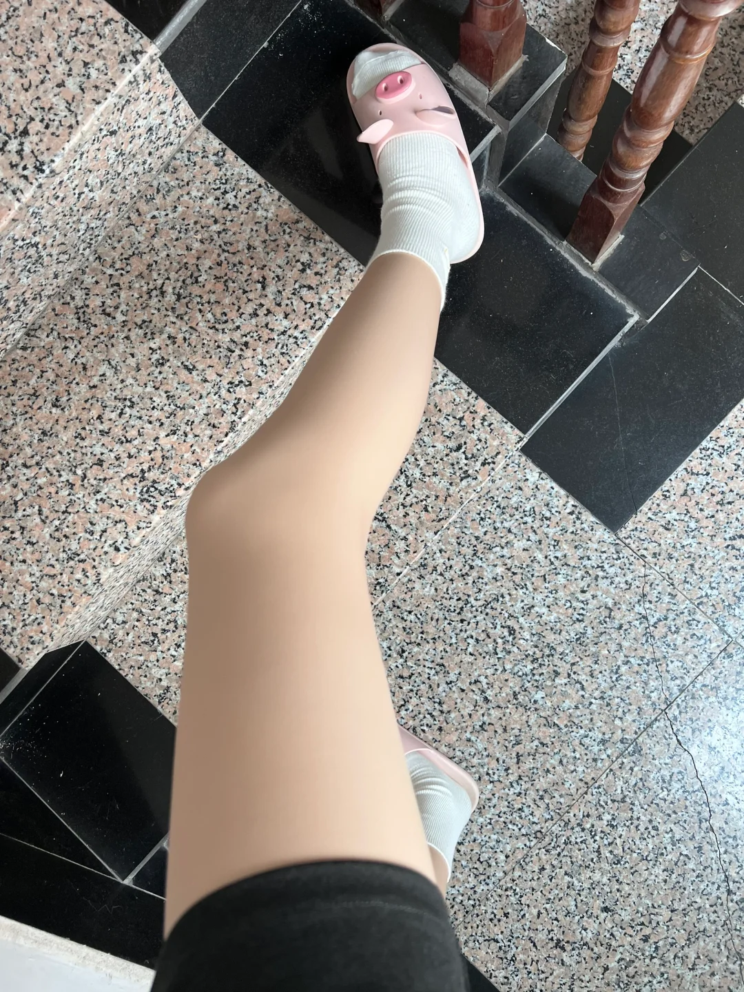 服了，就不能做没有这个洞的光腿神器吗？