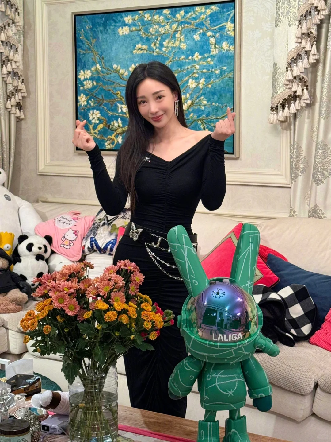 柳岩私服分享 性感与美丽并存