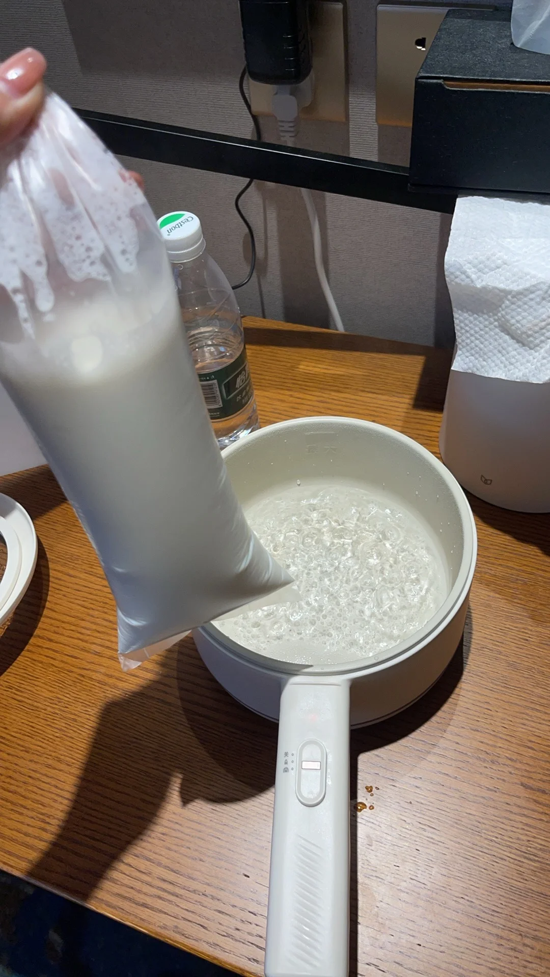 新鲜现挤羊奶?