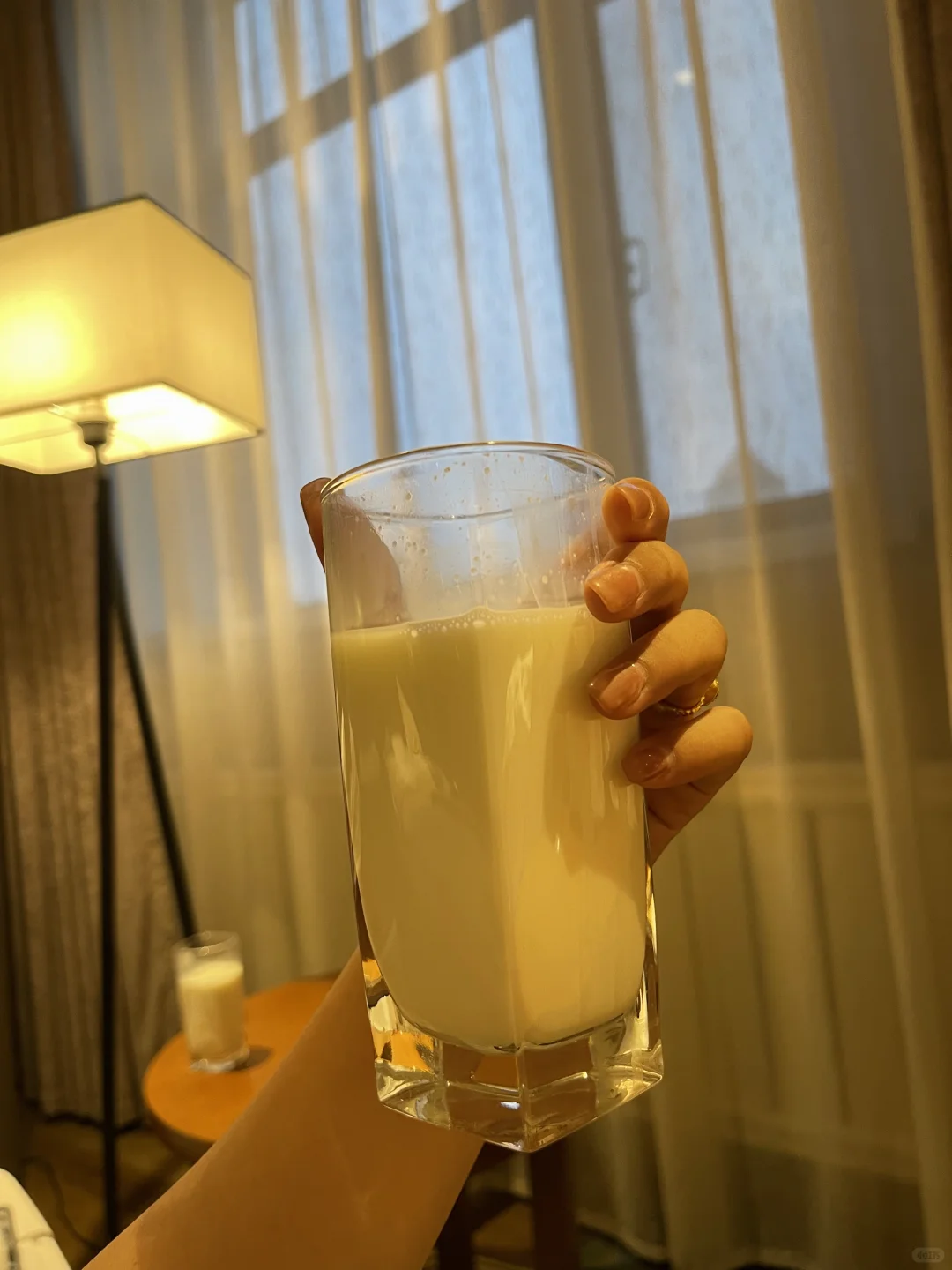 新鲜现挤羊奶?