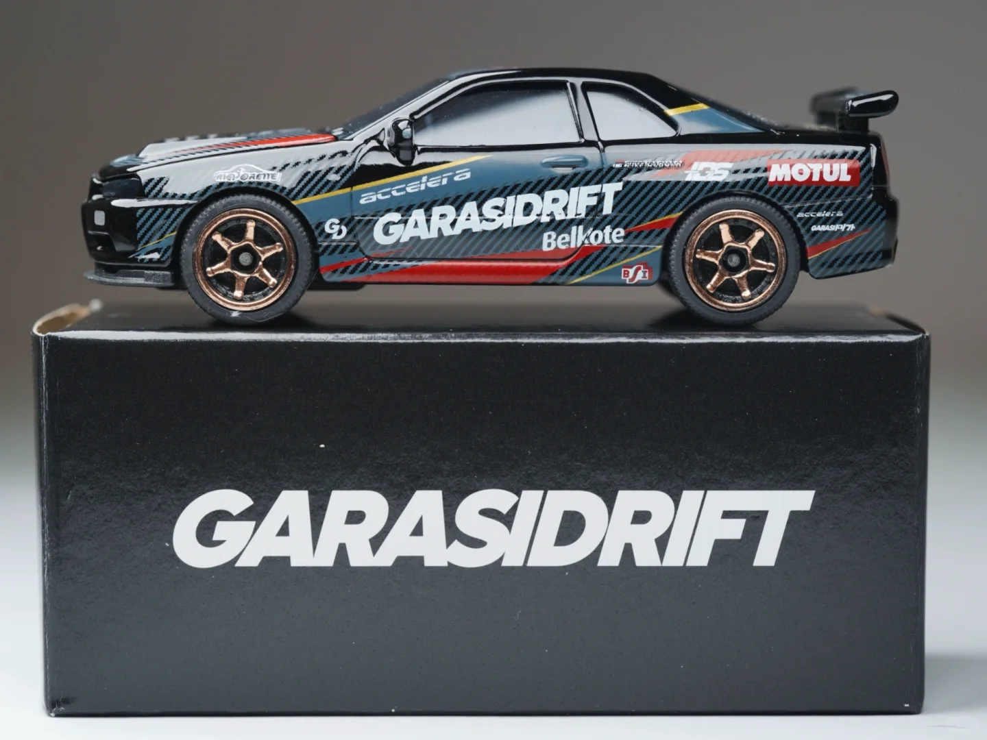 MajoretteNISSAN SKYLINE GTR R34