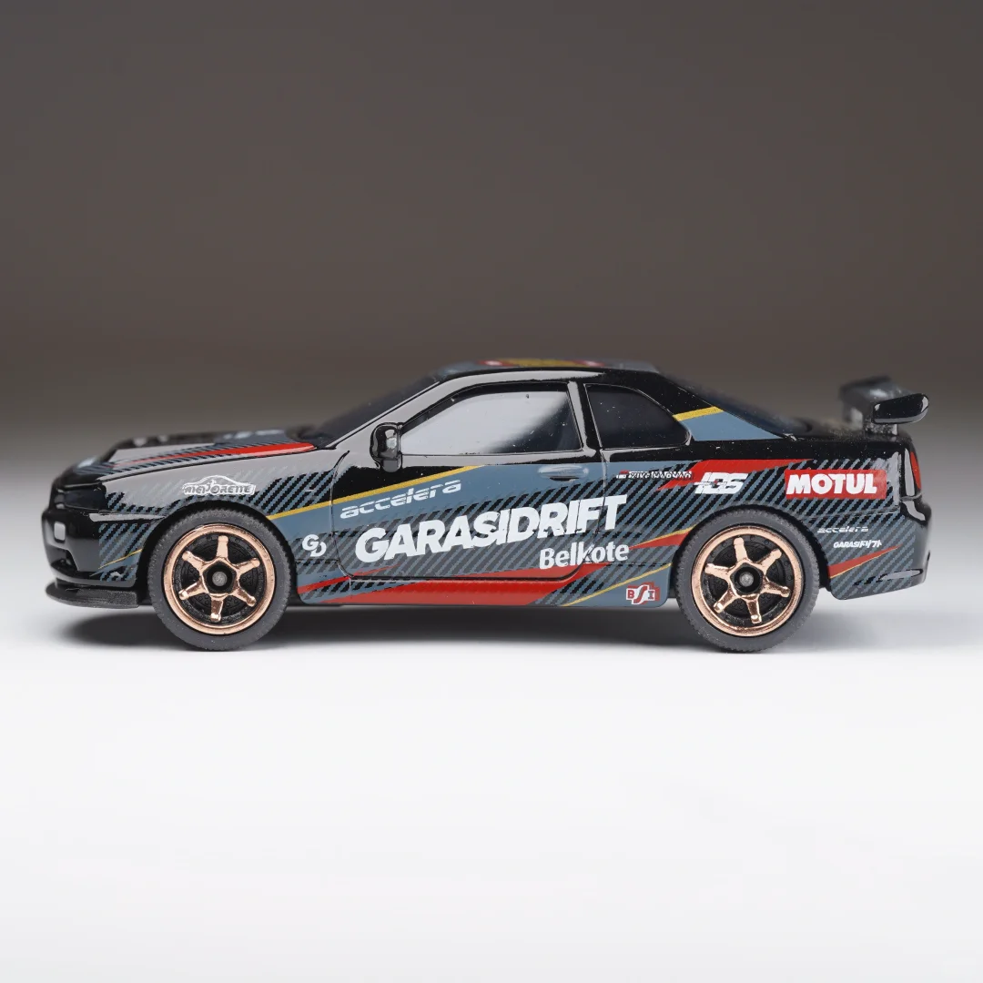 MajoretteNISSAN SKYLINE GTR R34