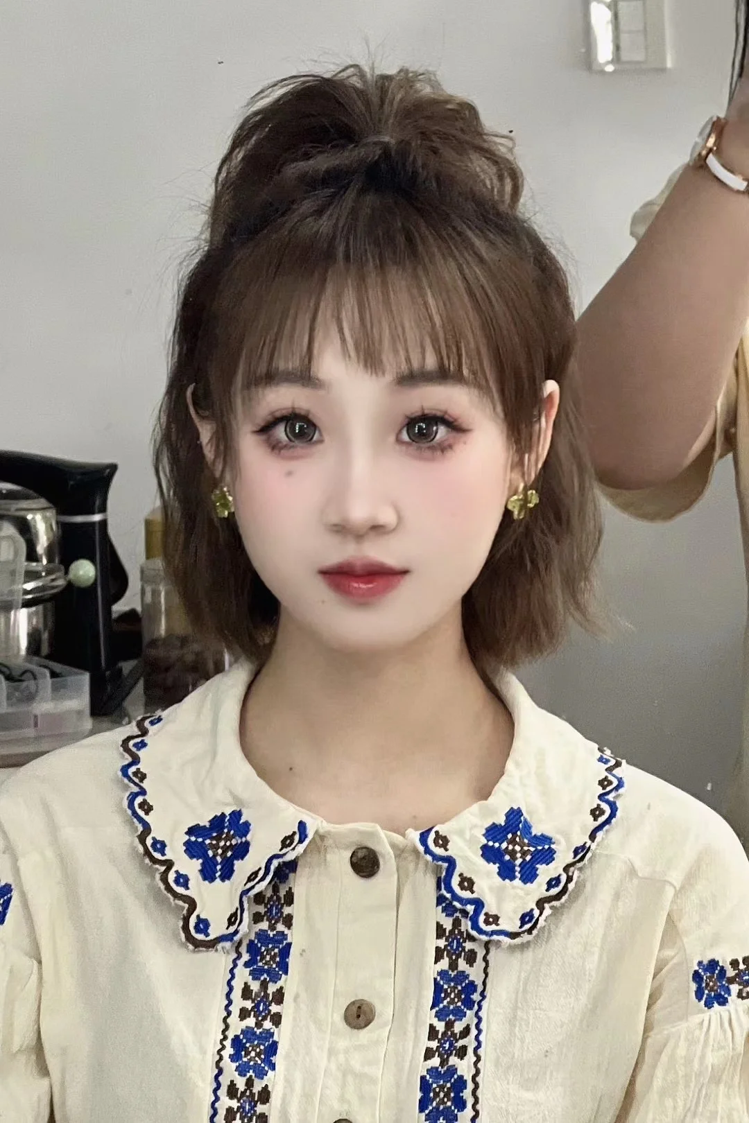 想把这个妆焊在脸上 一整个被嫩住