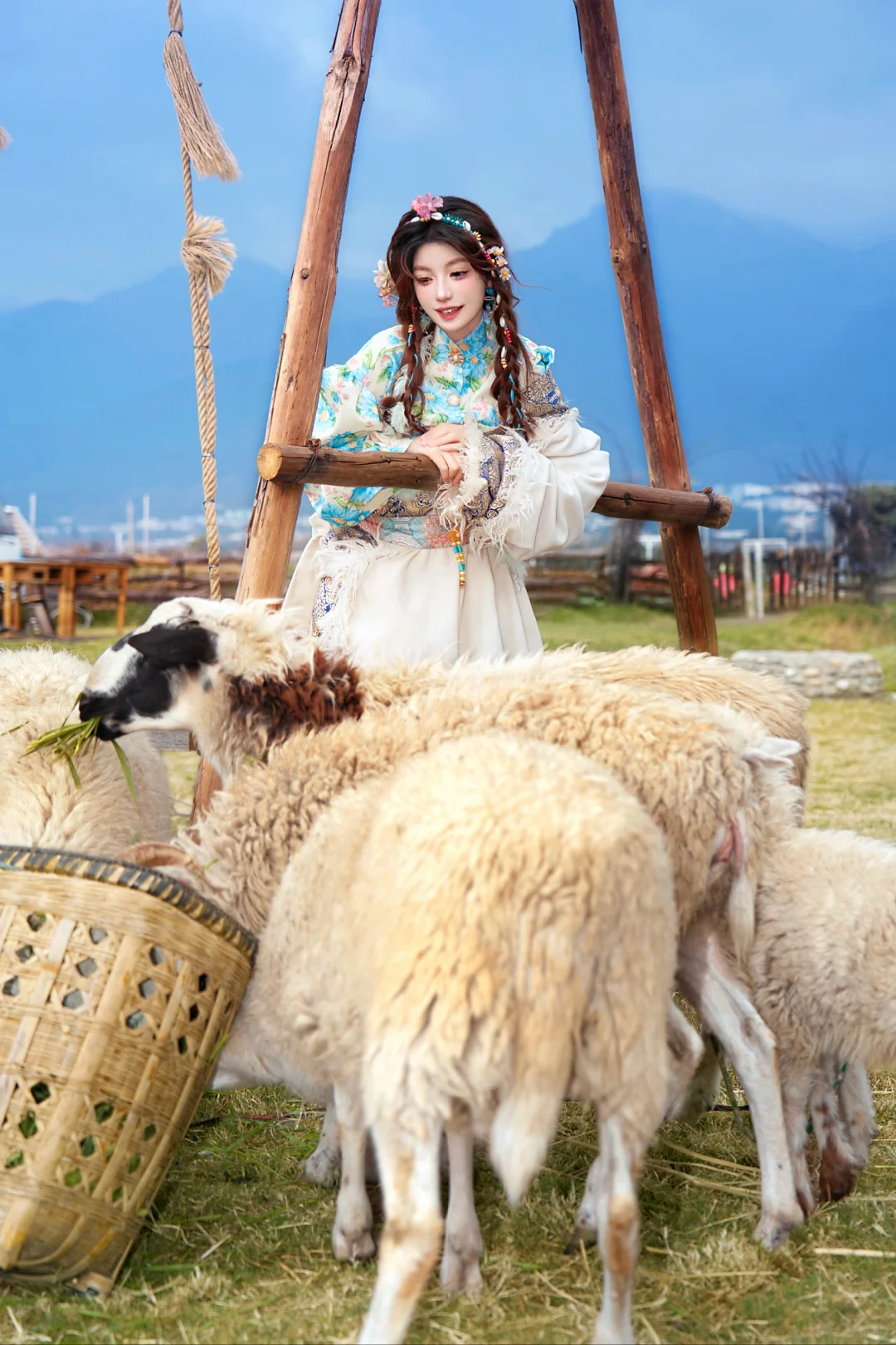 丽江写真|去拥抱大草原🍃自由的藏族姑娘