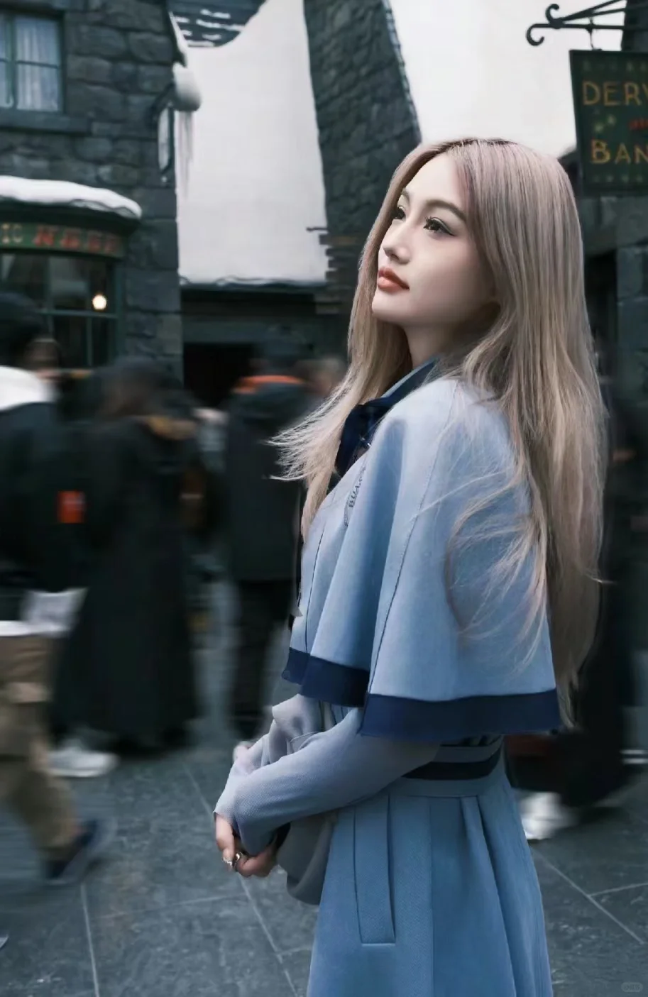 环球影城，多款服装租赁