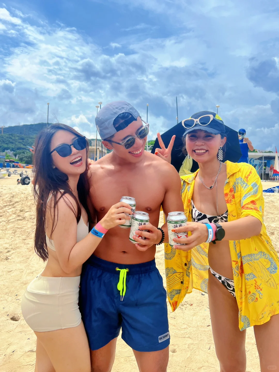 和辣妹姐妹们在海边发光🔥
