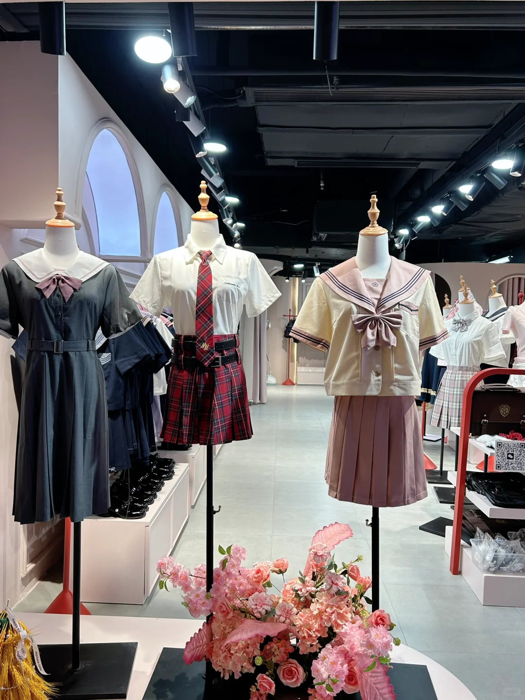 重庆方圆live格格屋jk开业 打卡送制服帽哦～