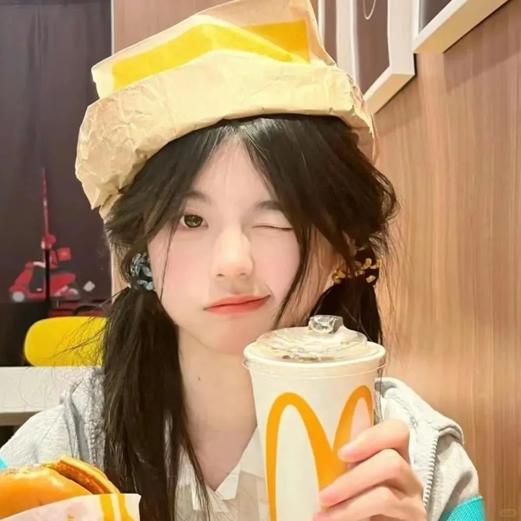 💭𝙒𝙚𝘾𝙝𝙖𝙩⸝⸝甜妹头像