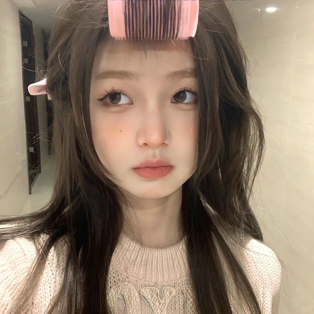 💭𝙒𝙚𝘾𝙝𝙖𝙩⸝⸝甜妹头像