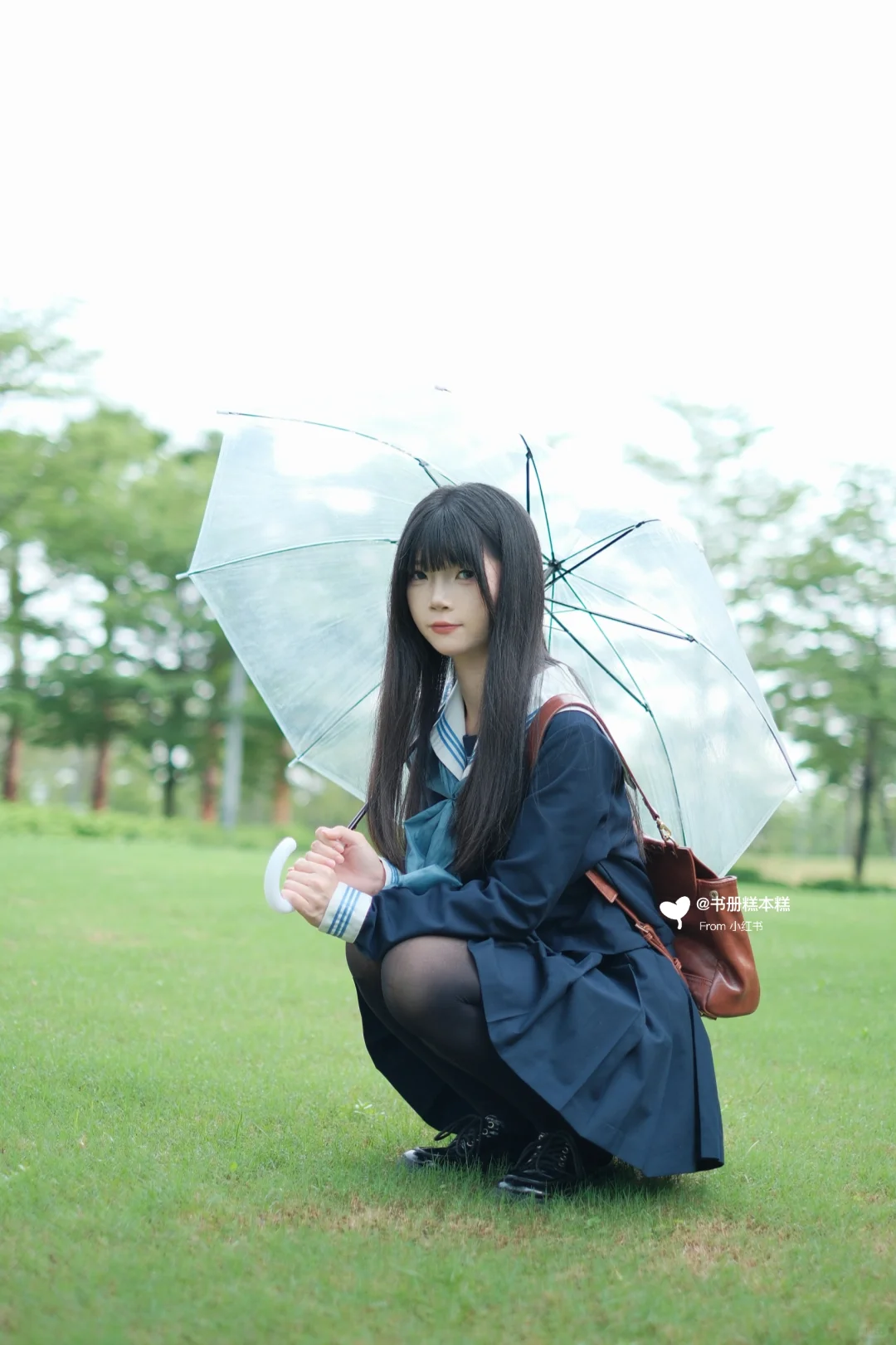 阴雨天，黑长直JK和透明伞