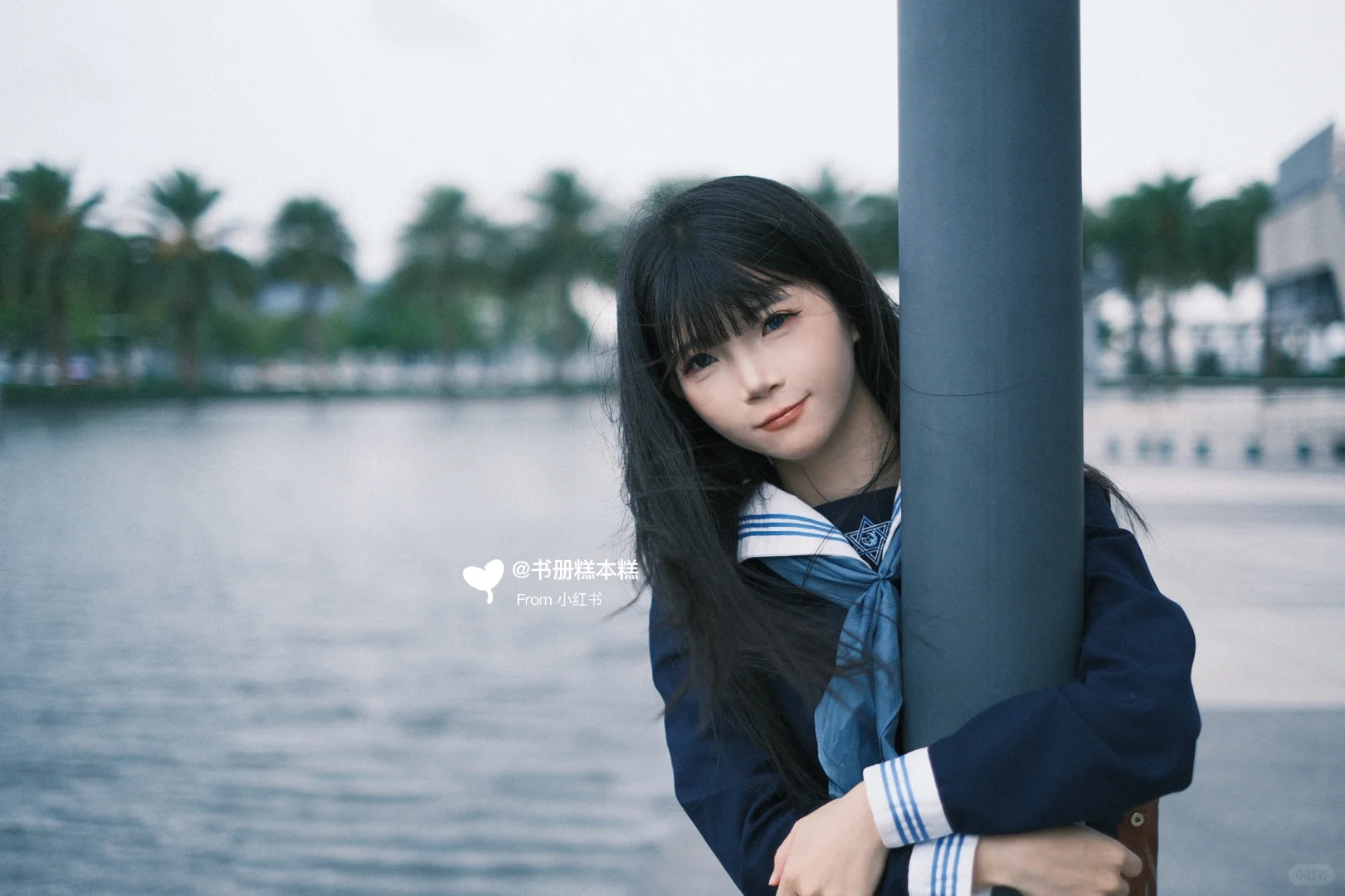 阴雨天，黑长直JK和透明伞