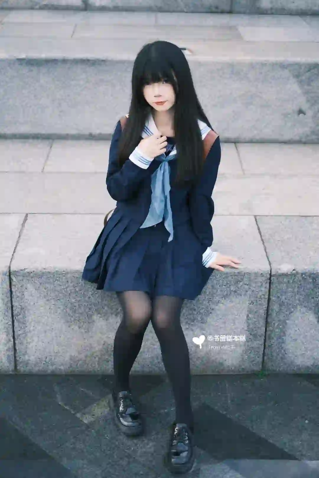 阴雨天，黑长直JK和透明伞