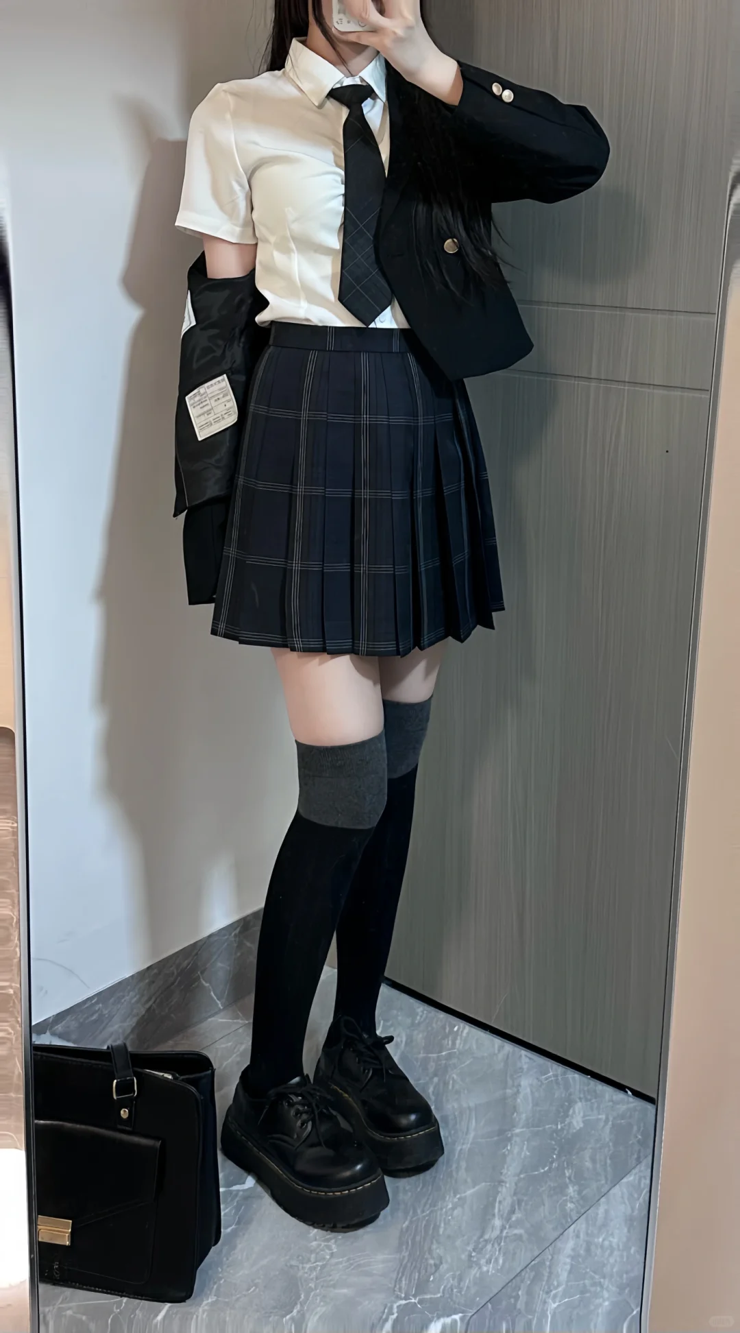 脸会看腻 jk不会
