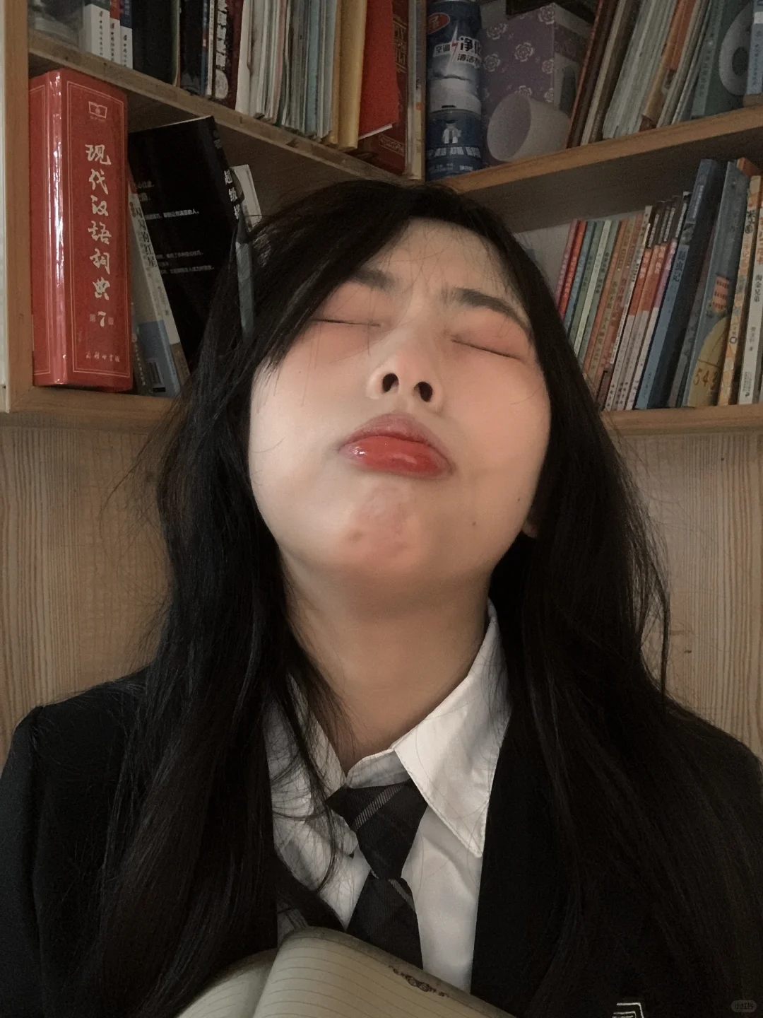 所有情绪呆在我脸上