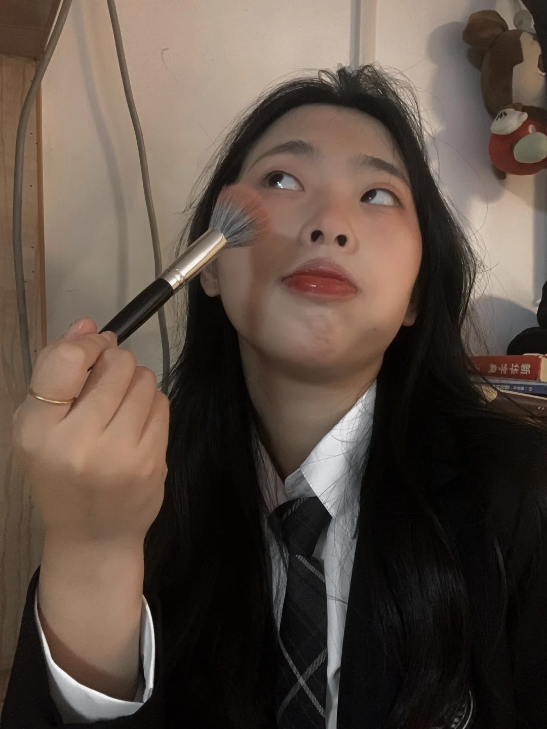 所有情绪呆在我脸上