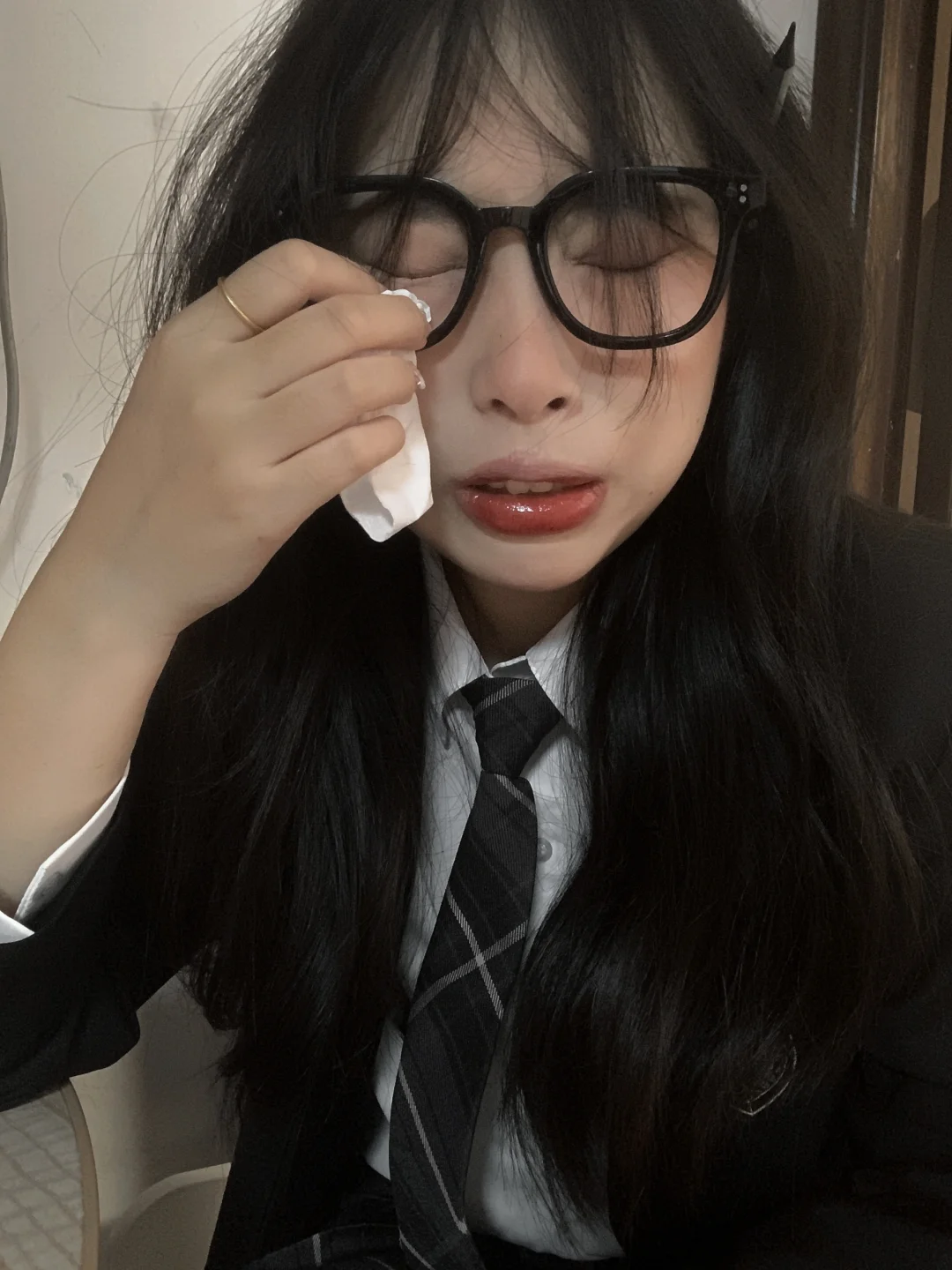 所有情绪呆在我脸上