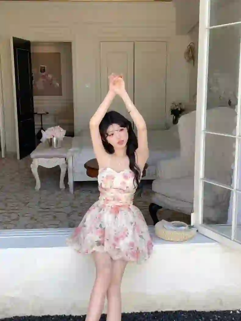 这样子穿好甜啊！氛围感拉满
