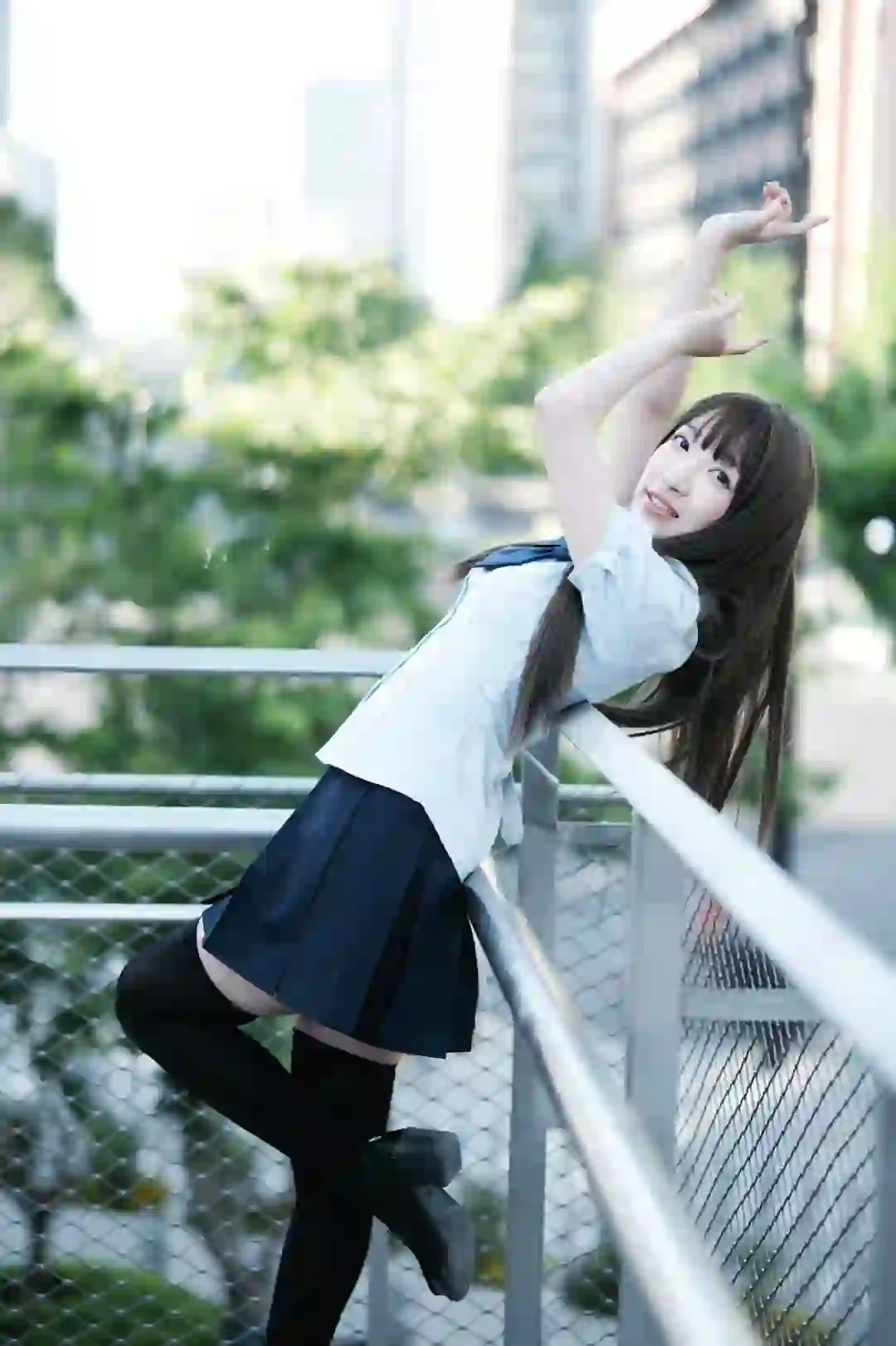 黑丝jk学姐好看啊！！！