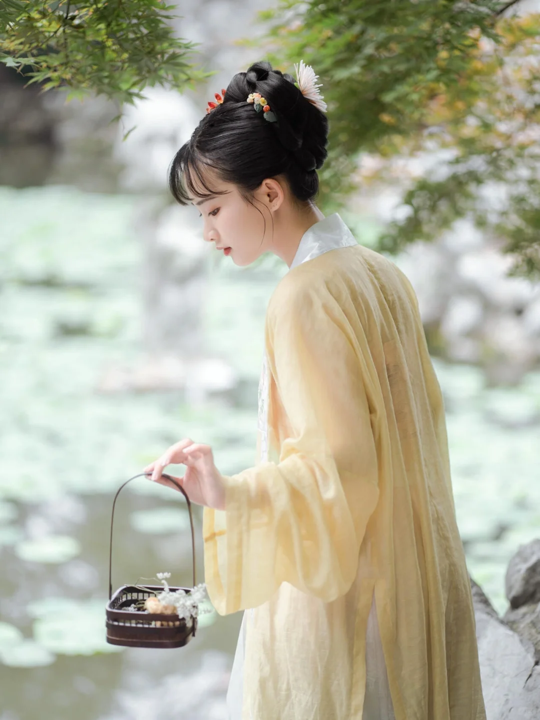 穿上汉服，仿佛回到古时代