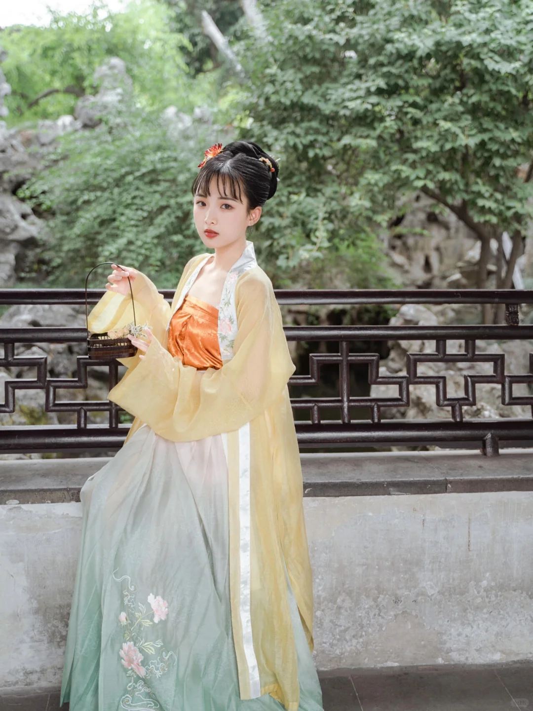 穿上汉服，仿佛回到古时代