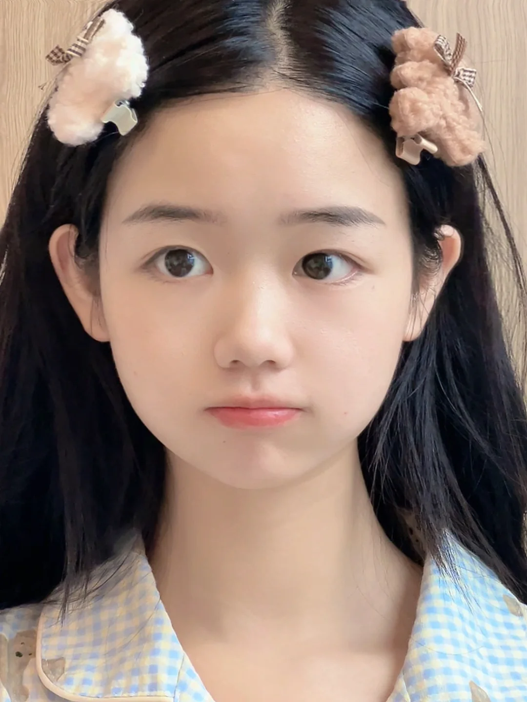 被人说化了妆像未成年！不化妆像小学生