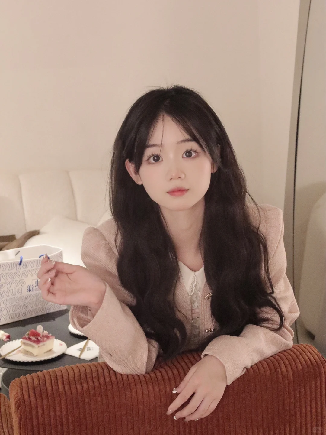 被人说化了妆像未成年！不化妆像小学生