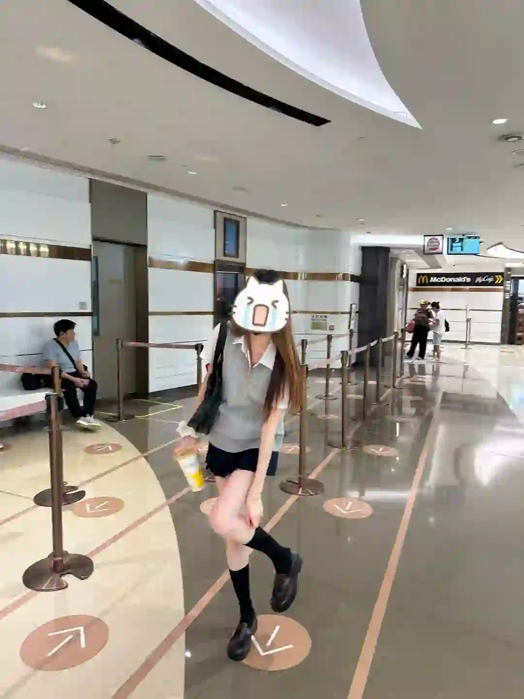 平时走下水道 穿上JK直接走T台