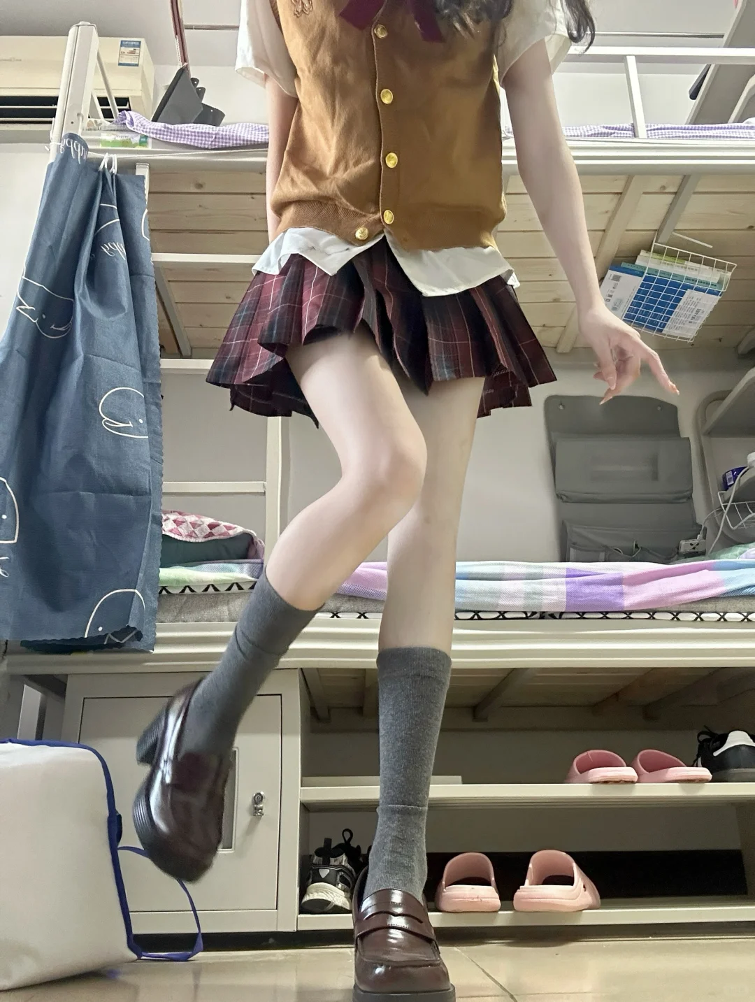最近的貌美叠穿