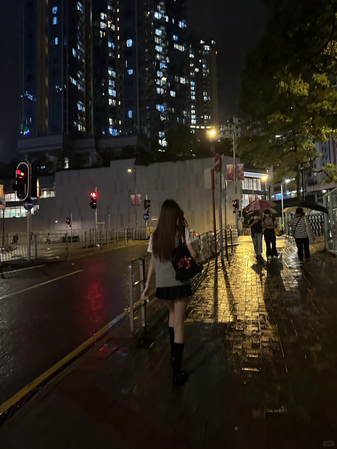 平时走下水道 穿上JK直接走T台