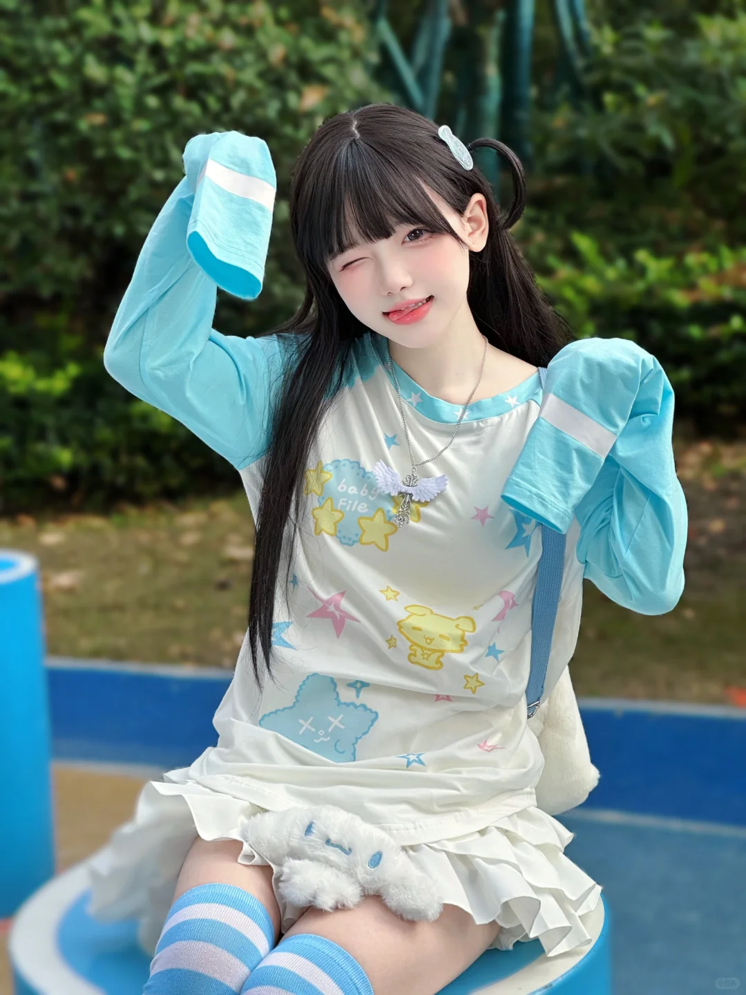 解锁了玉桂狗蓝白色系穿搭！~＞＜
